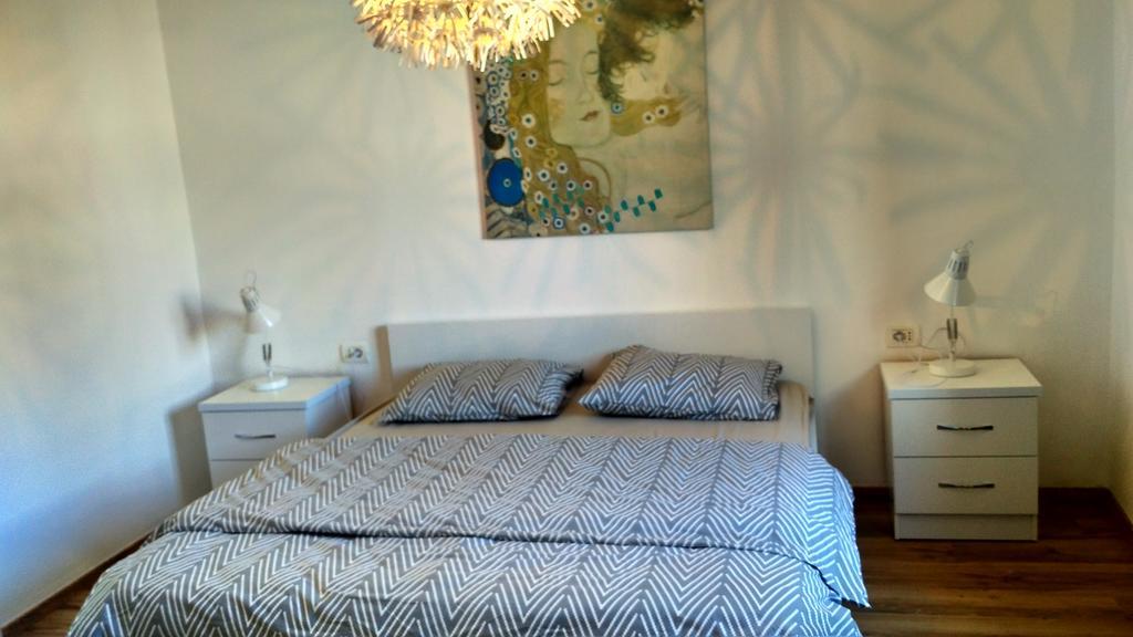 Ecoart Apartments Тирана Экстерьер фото